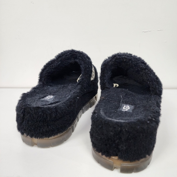 UGG Fluffita Black Fuzzy Slide Sandals, Size 8 - Picture 4 of 8